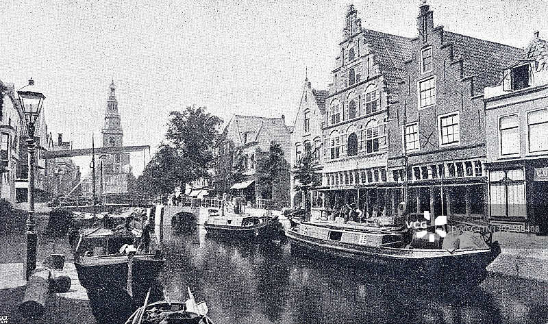 阿尔克马尔，荷兰，运河和房屋图片素材