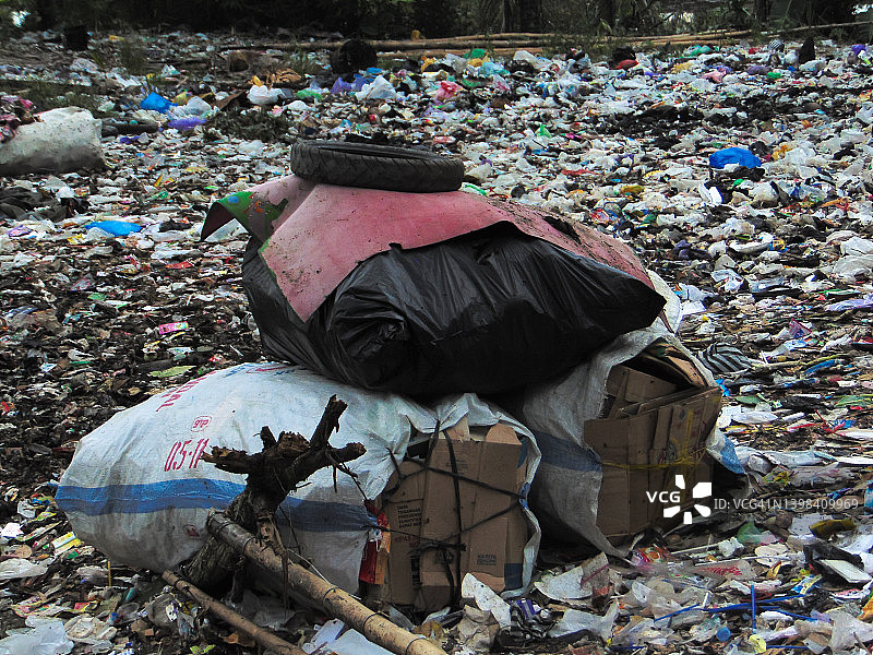 垃圾填埋场、垃圾堆、塑料垃圾和环境问题的库存照片图片素材