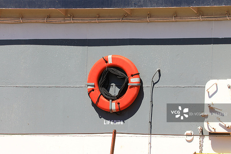 舷外乘客用壁挂式救生环图片素材