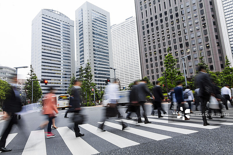 东京繁忙的人行横道场景图片素材