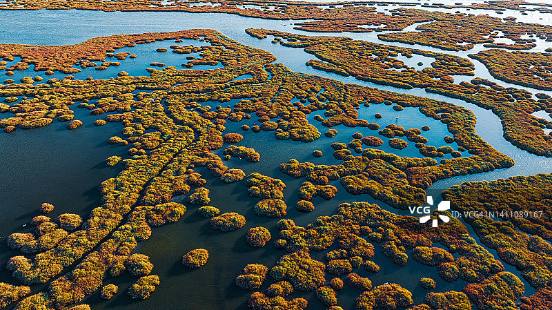 伊兹密尔湿地和三角洲鸟瞰图图片素材
