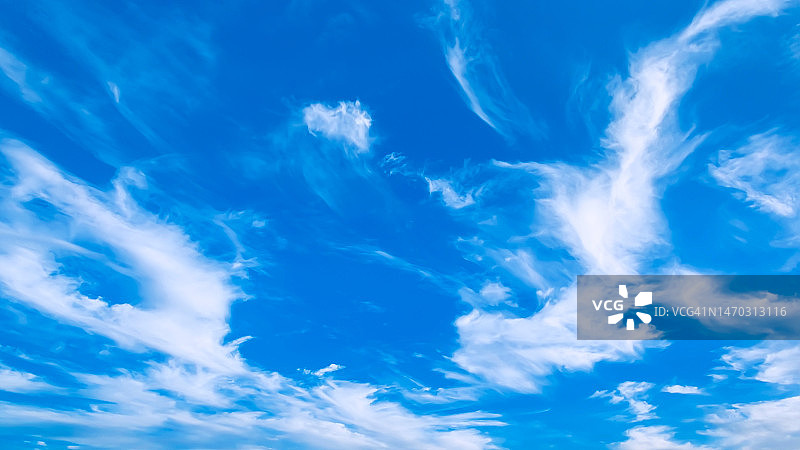 印度尼西亚天空中云的低角度视图图片素材