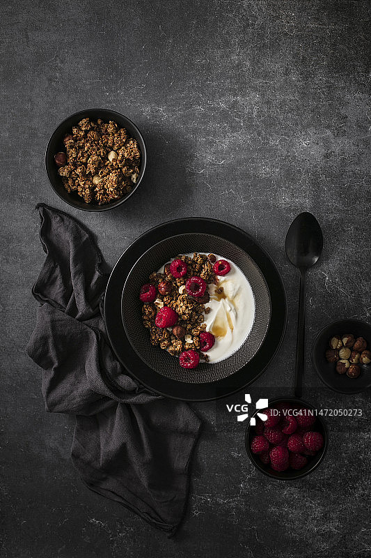 早餐酸奶自制燕麦卷覆盆子图片素材