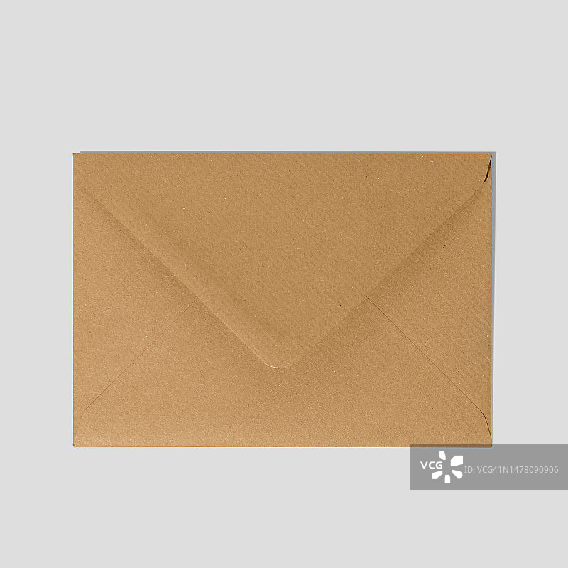 牛皮纸信封在白色背景模板模型图片素材