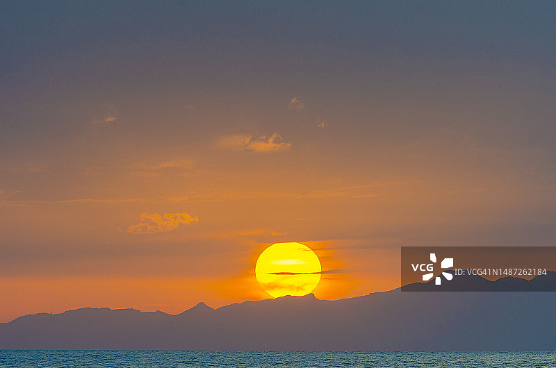 西班牙梅诺卡岛的日落图片素材