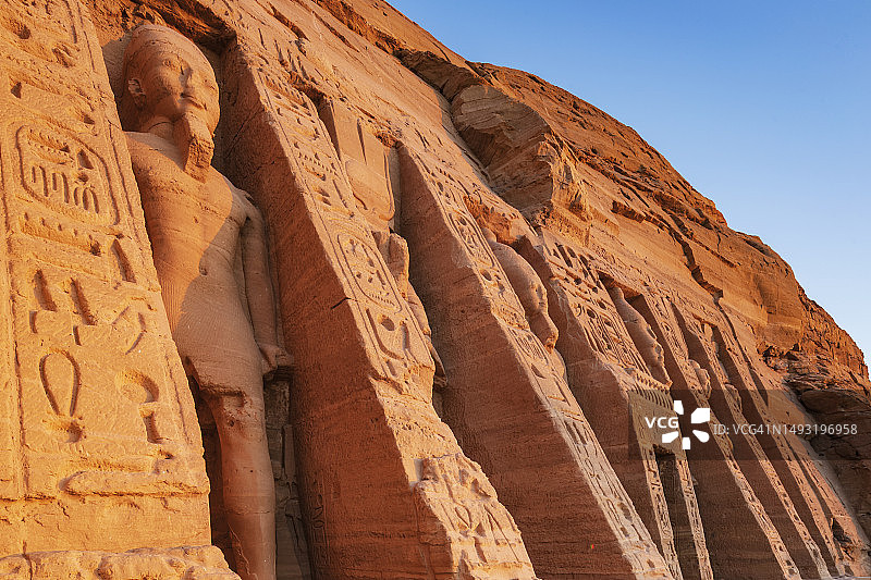 日出时的Nefertari神庙图片素材