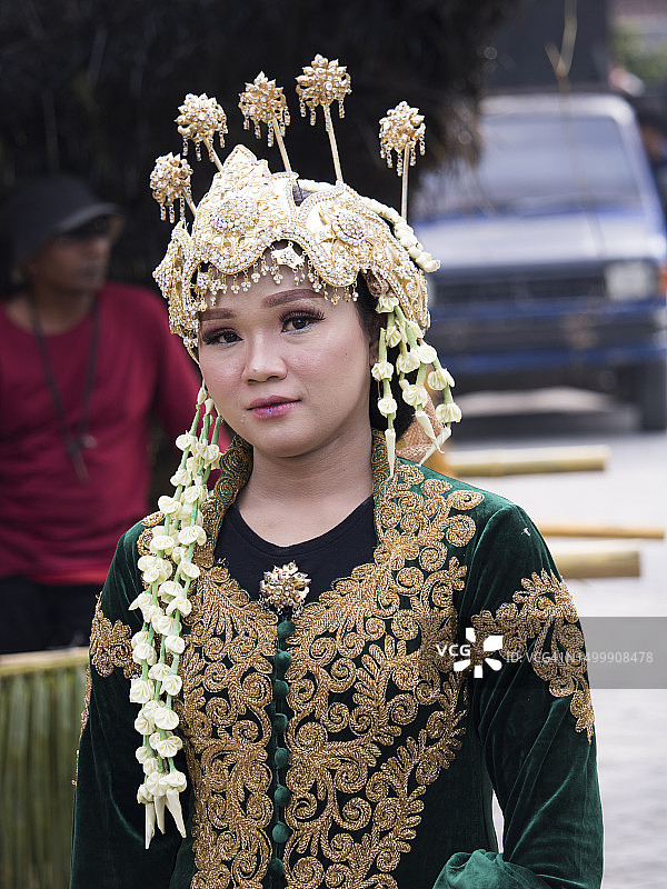 传统爪哇新娘的肖像图片素材