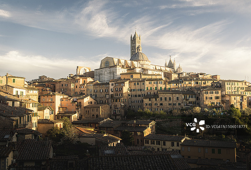 意大利托斯卡纳锡耶纳省城市建筑的高角度视图图片素材