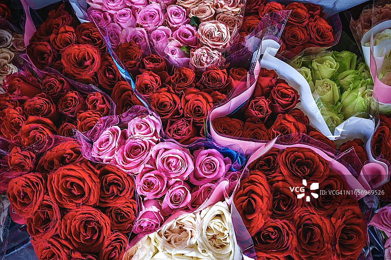 花卉市场玫瑰花束特写图片素材
