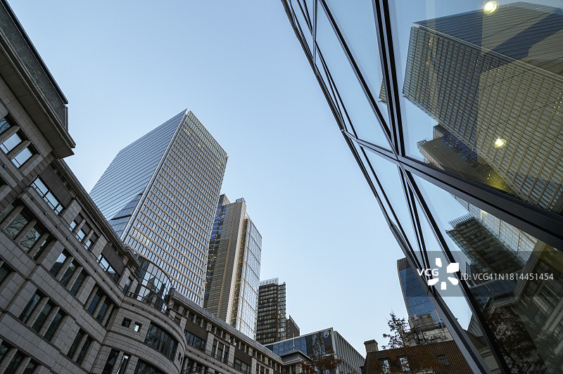 伦敦商业区的金融大楼图片素材