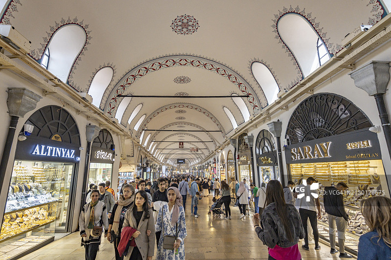土耳其伊斯坦布尔法提赫区的大集市(有盖集市，Kapalicarsi)图片素材
