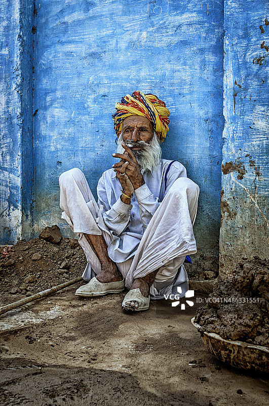 来自拉贾斯坦邦农村的印度老人图片素材