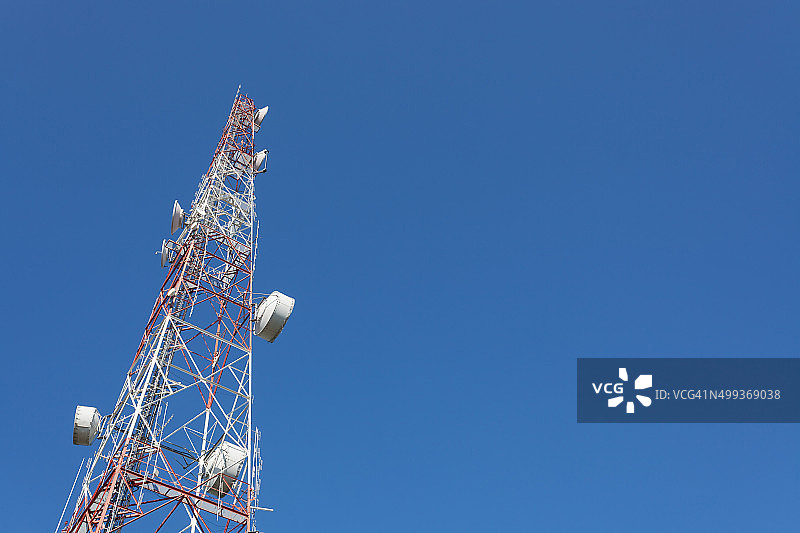 电信发射塔、天线、电视和无线电天线图片素材