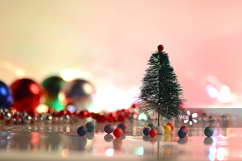 圣诞树球。圣诞装饰。图片素材