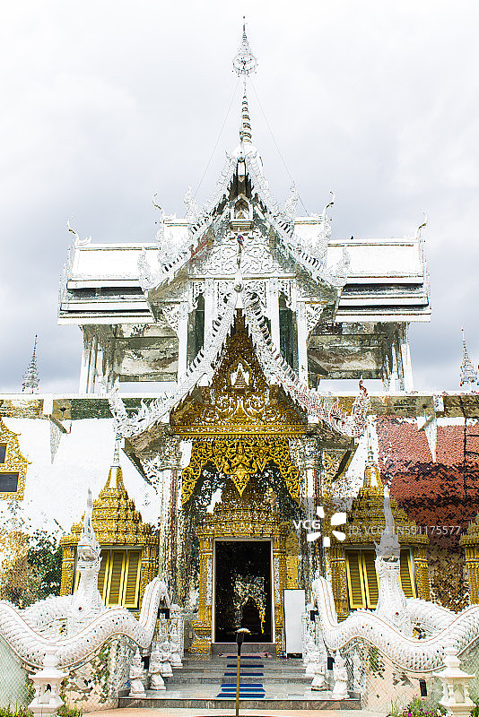 泰国寺庙中的小教堂图片素材