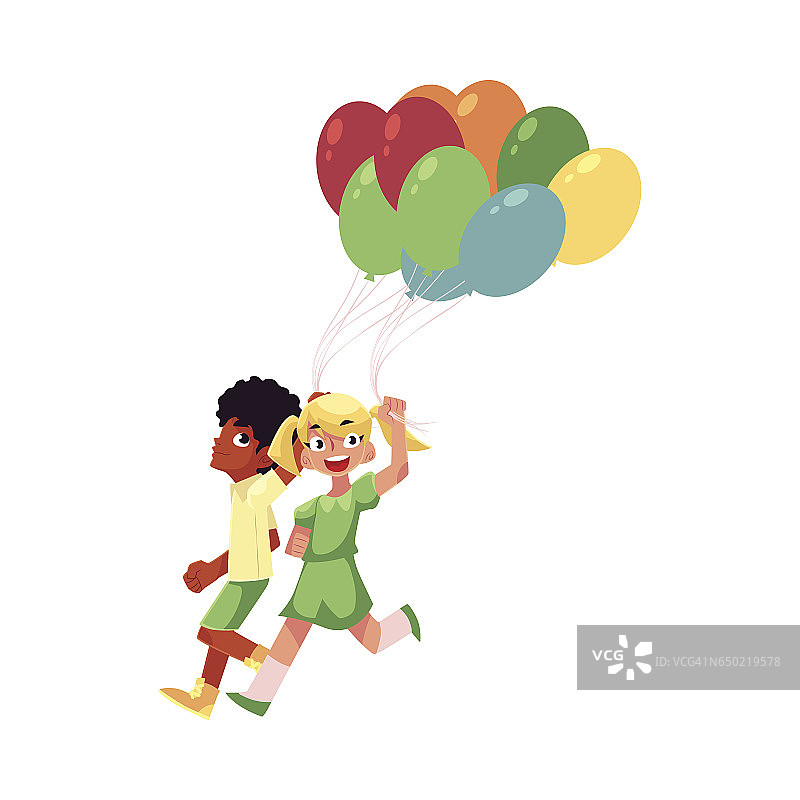 非洲黑人男孩和金发女孩拿着彩色气球奔跑图片素材