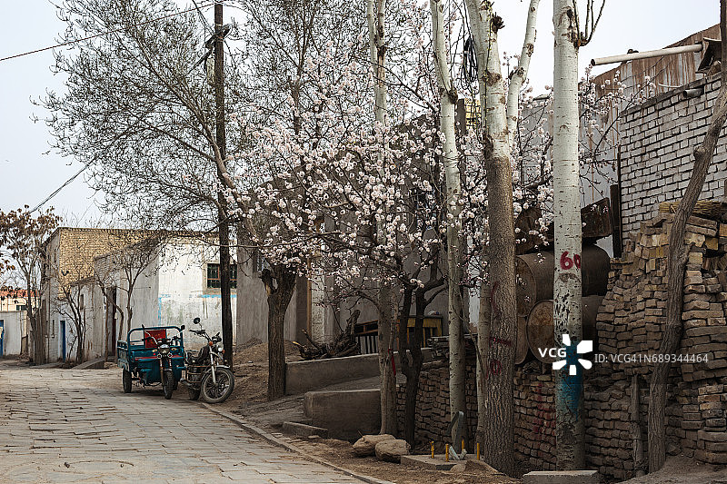 中国库车老城的空胡同图片素材