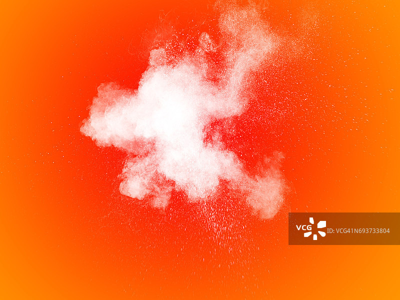 一种白色粉末在橙色底部爆炸的形式和纹理图片素材