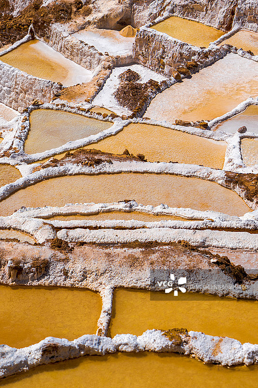 秘鲁圣谷马拉斯的盐矿(Salineras)图片素材