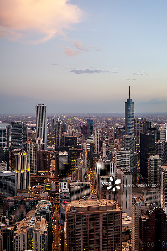 从360芝加哥观景台，约翰汉考克大楼，芝加哥的天际线图片素材