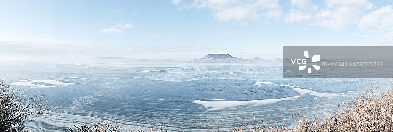 冰冻巴拉顿全景图图片素材