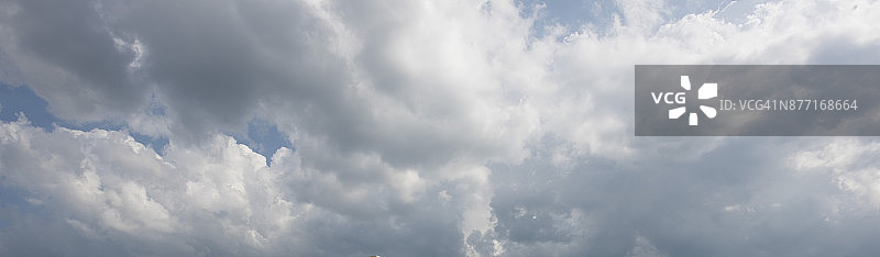 云类型学-灰色的云图片素材