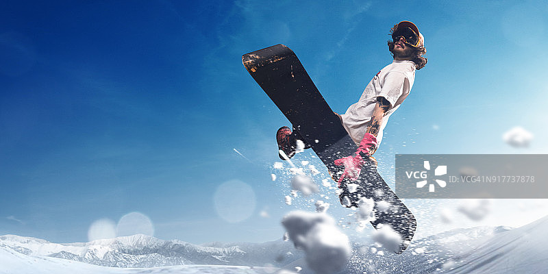 男子极限自由式滑雪跳台图片素材