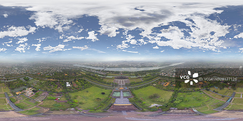 令人惊叹的360°鸟瞰图顺化城堡-顺化帝国在越南图片素材