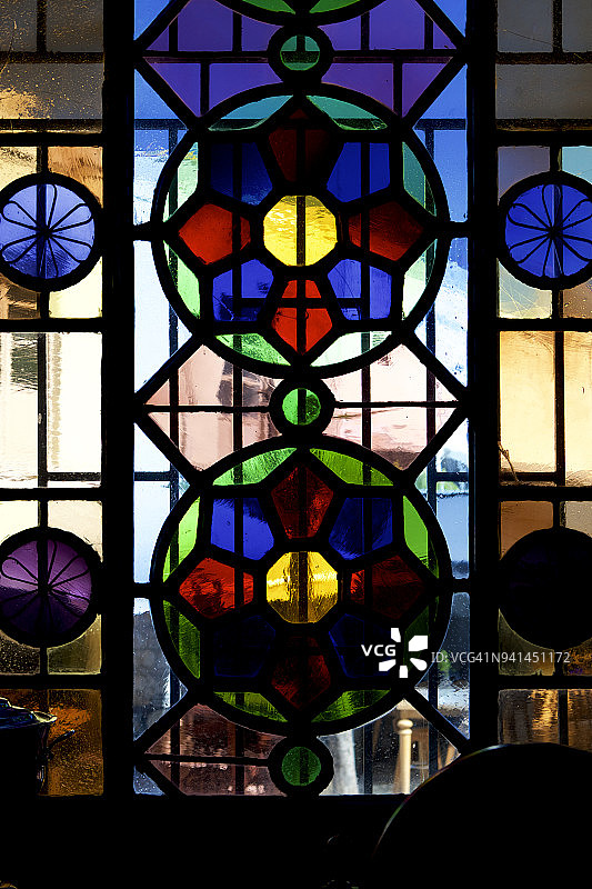 克里特岛，赫拉克里翁，圣提图斯教堂，彩色玻璃窗图片素材