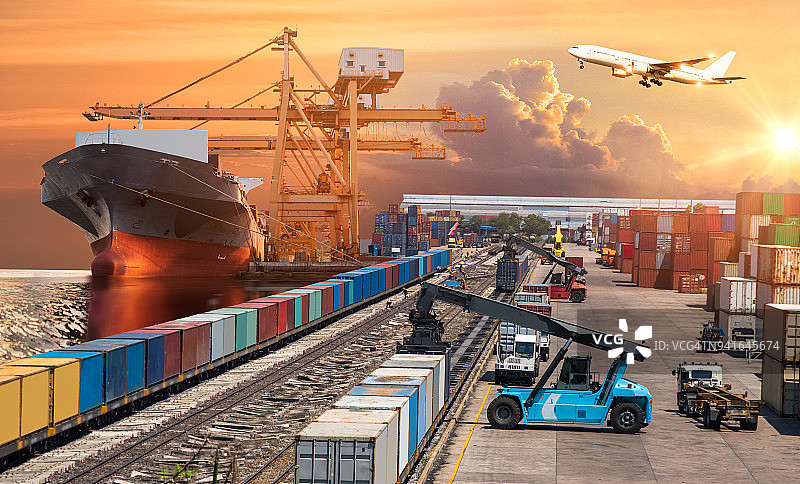 全球业务集装箱货运列车物流概念，航空货运卡车，铁路运输和海运，物流业务概念，分配，交付，服务，航运，物流，运输，图片素材