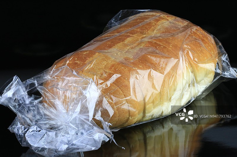 面包片在透明的销售点袋图片素材