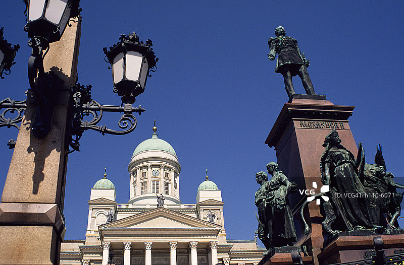 亚历山大二世雕像和路德大教堂，赫尔辛基，芬兰，斯堪的纳维亚，欧洲图片素材