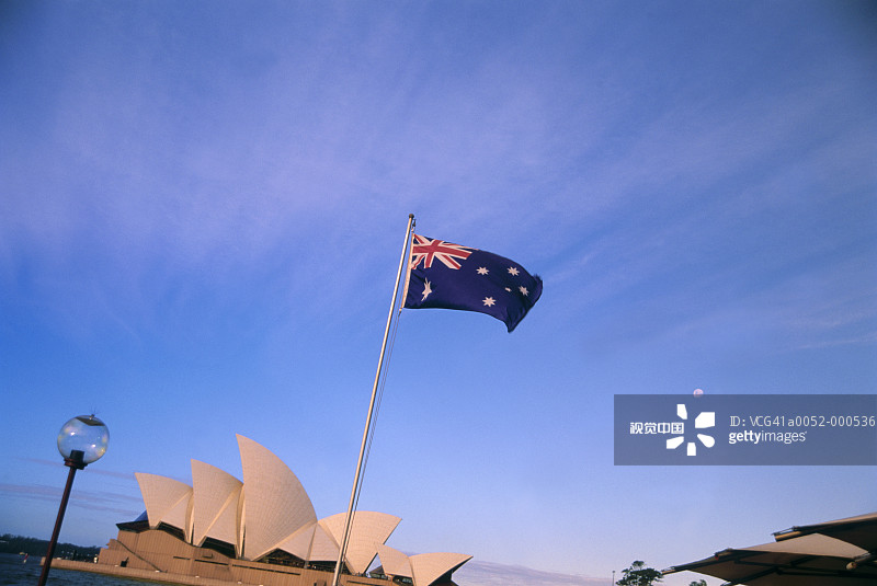 悉尼歌剧院和国旗图片素材