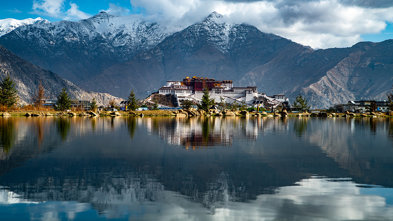 西藏拉萨布达拉宫图片下载