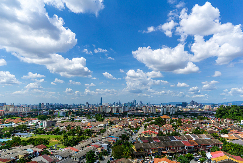 美丽而雄伟的吉隆坡市区鸟瞰图图片素材