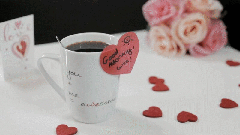 咖啡杯与心形贴纸，心和花表5图片下载