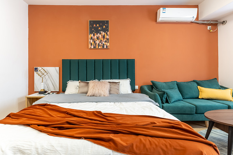 橙色卧室公寓空间图片下载