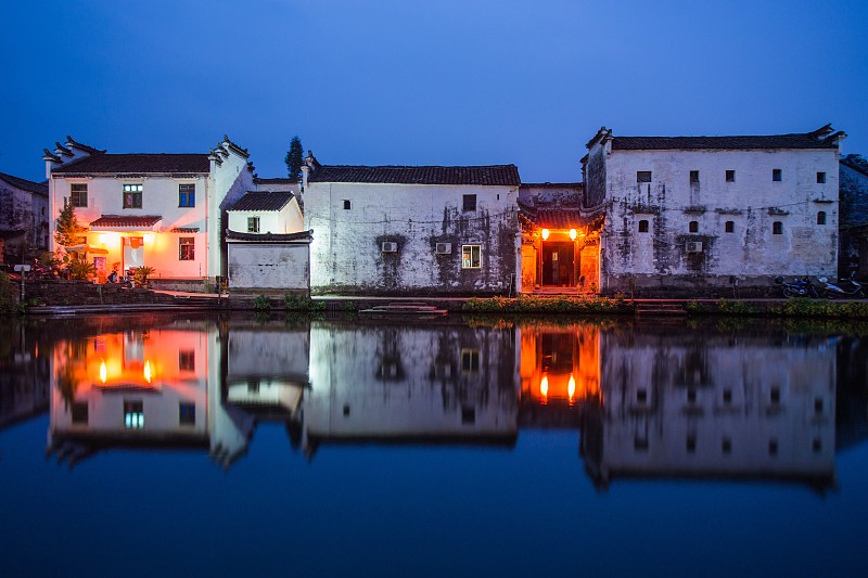 八卦村夜色。摄于浙江兰溪市诸葛八卦村。图片下载