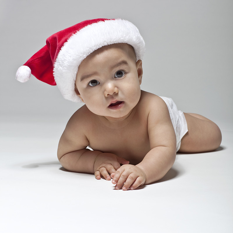 戴圣诞帽的男婴(6-9个月)图片下载