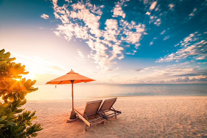 美丽的马尔代夫海滩日落图片下载