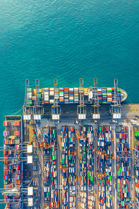 货柜船在香港的进出口和商业物流图片下载
