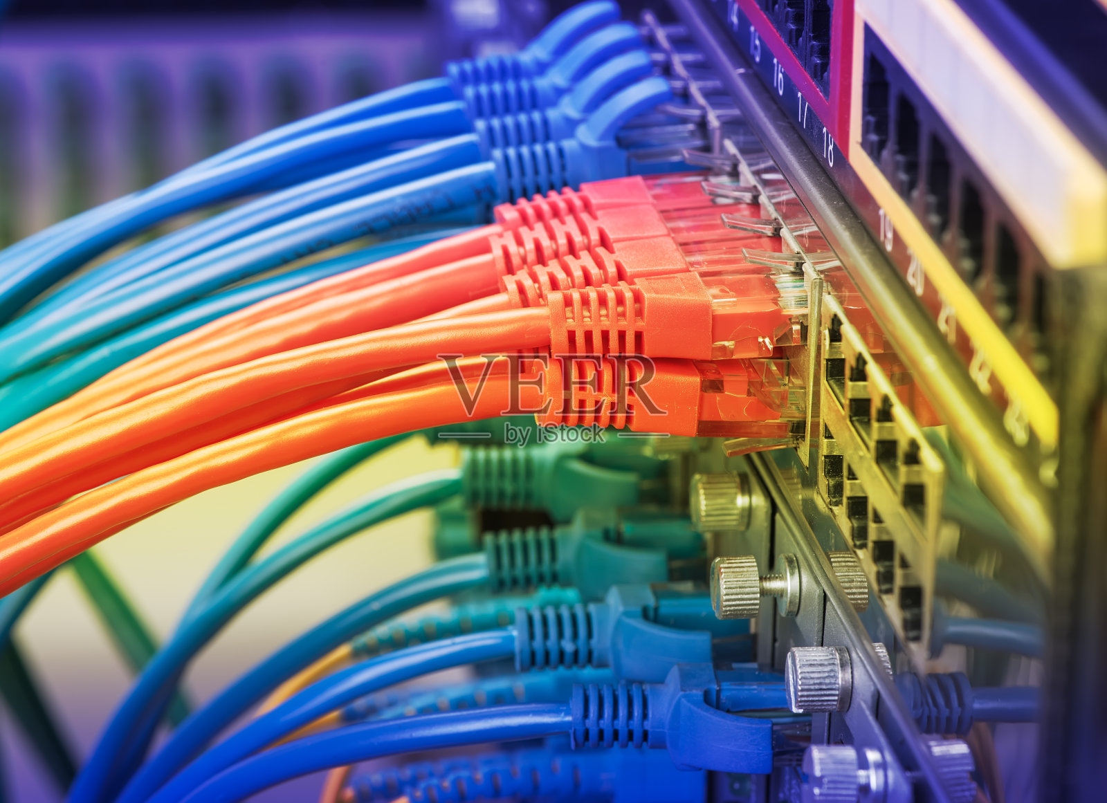网络电缆具有高科技色彩背景照片摄影图片
