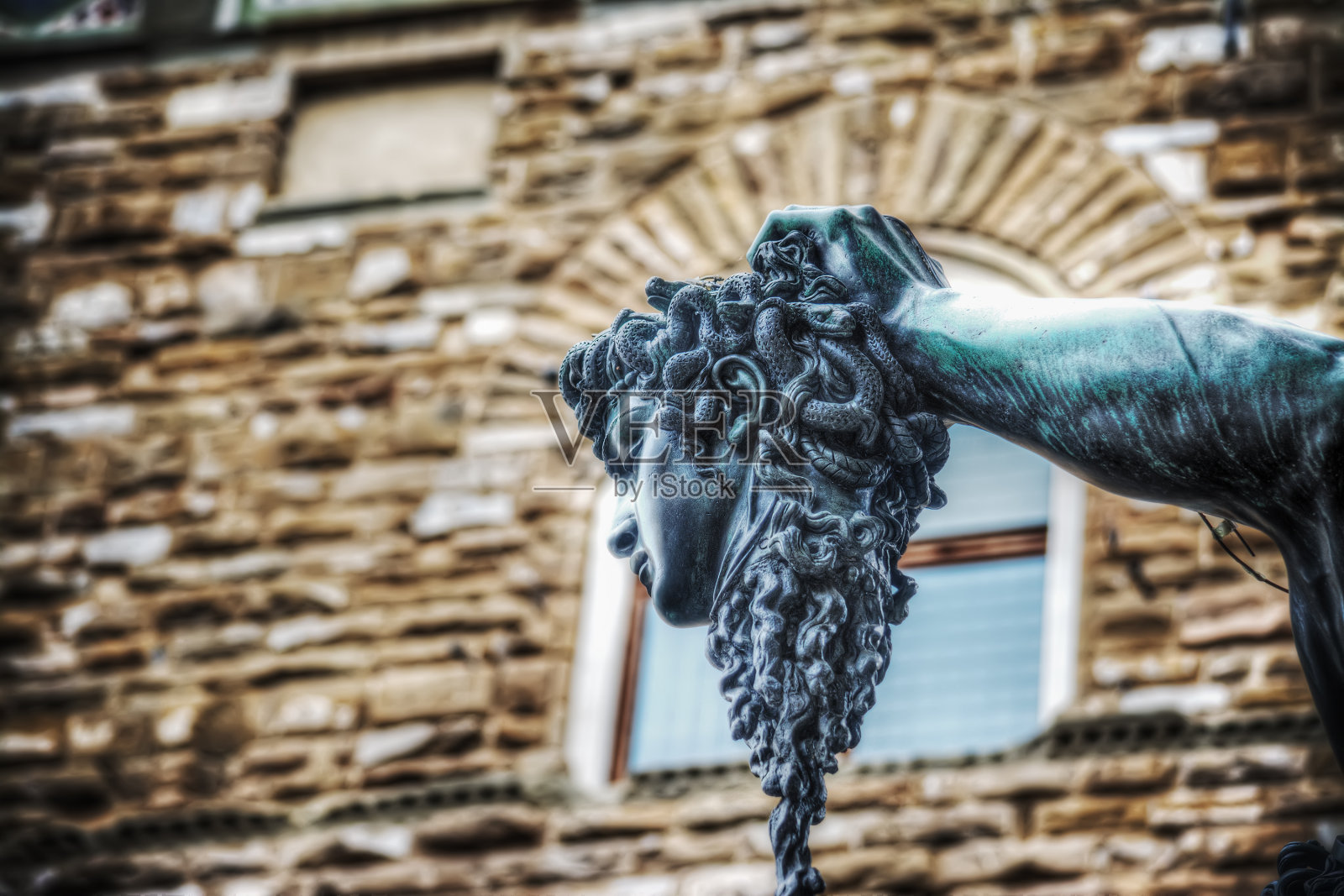 美杜莎头像的Perseo雕像在Loggia de Lanzi照片摄影图片