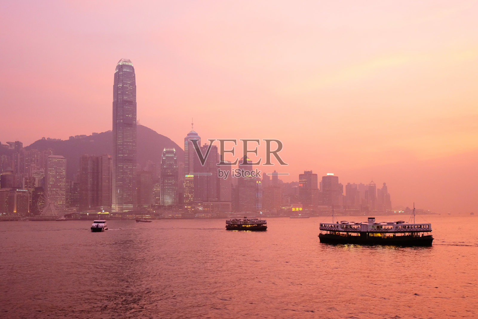日落在香港的天际线照片摄影图片