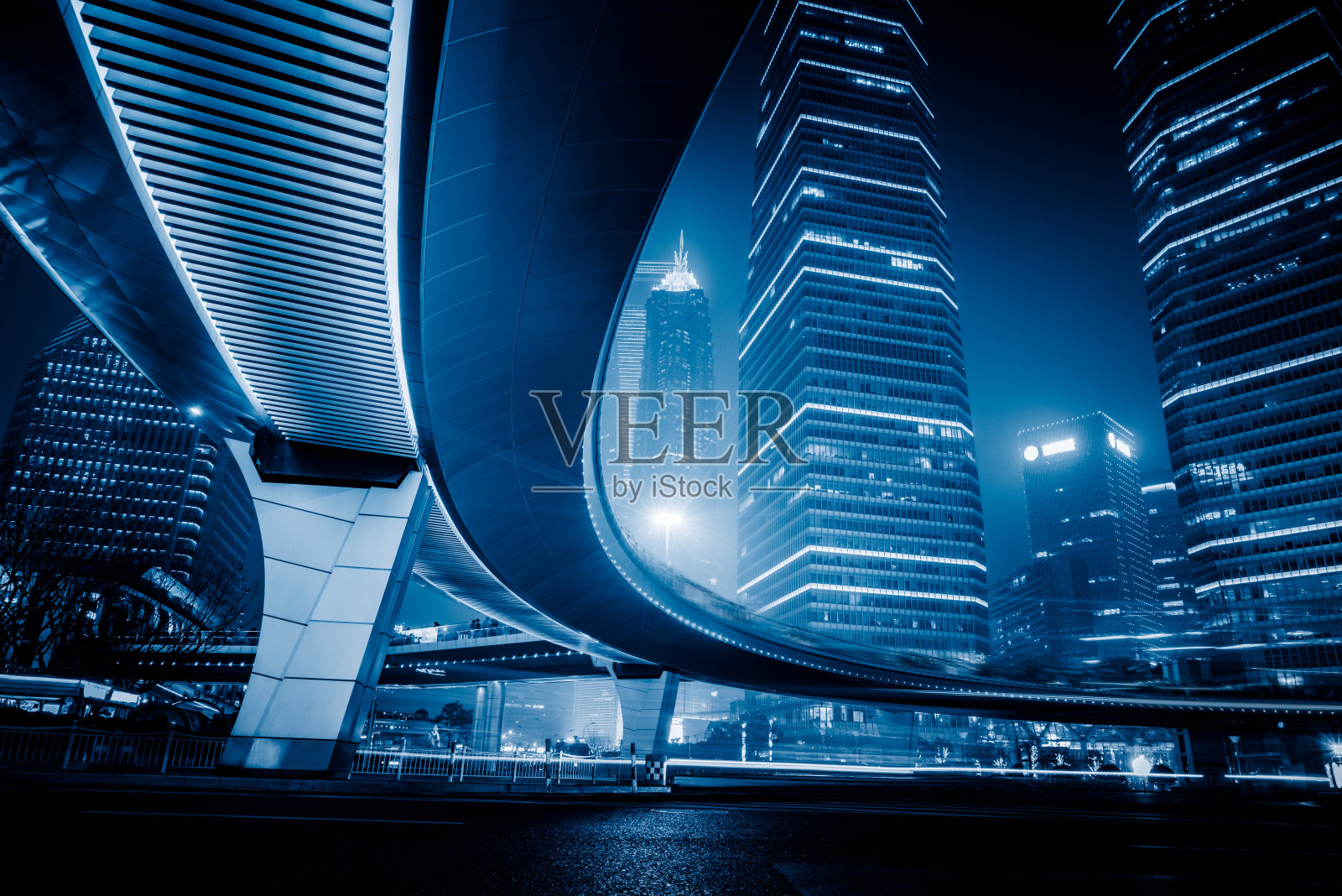 中国上海陆家嘴金融区夜景照片摄影图片