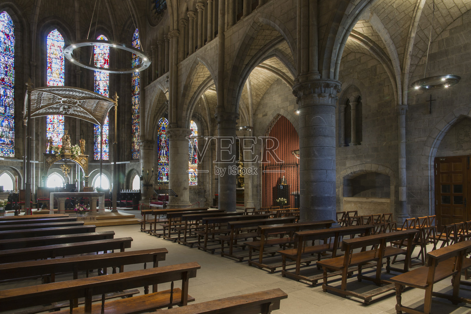 圣玛丽亚教堂皇家学院，隆斯瓦列。西班牙。照片摄影图片