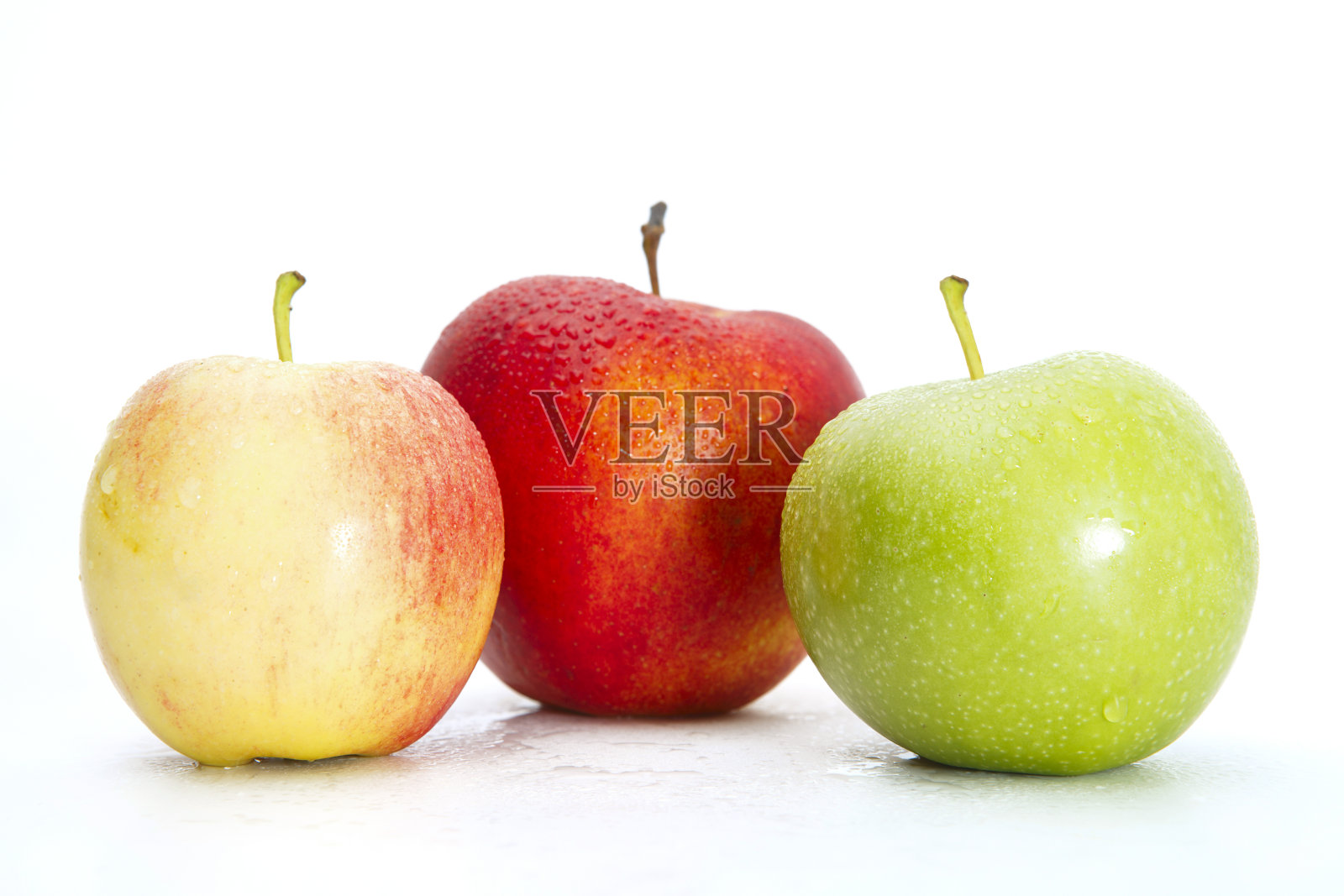 新鲜的绿色，黄色和红色苹果孤立在白色背景照片摄影图片