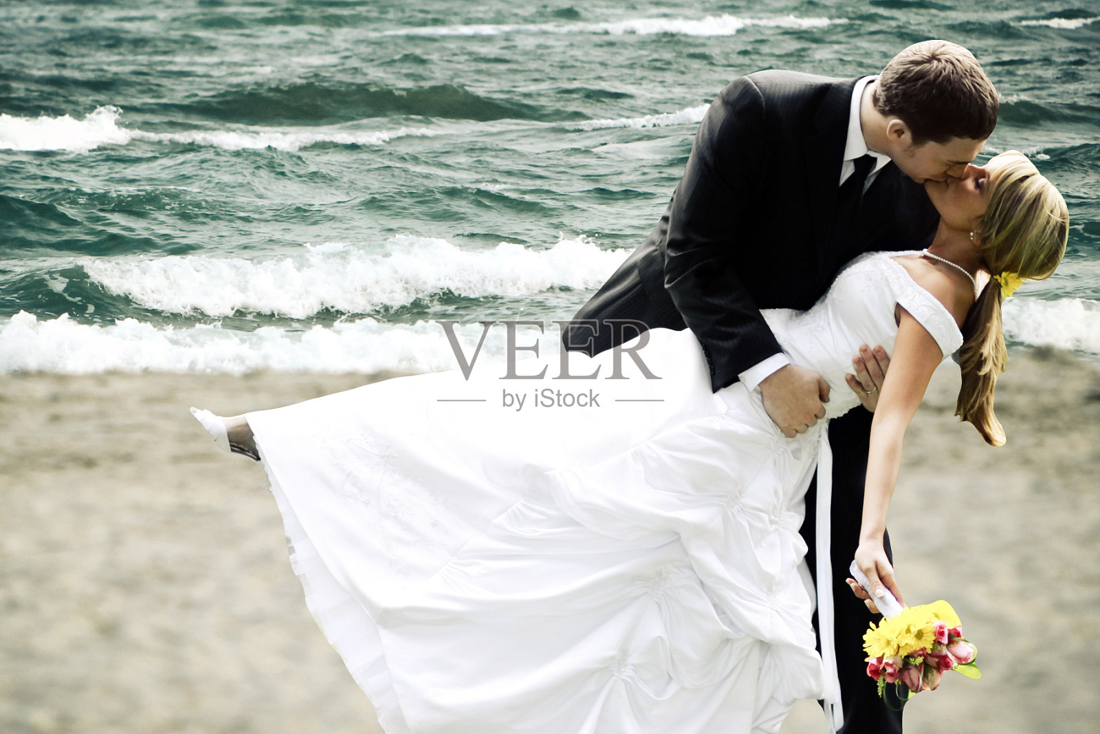海滩婚礼照片摄影图片