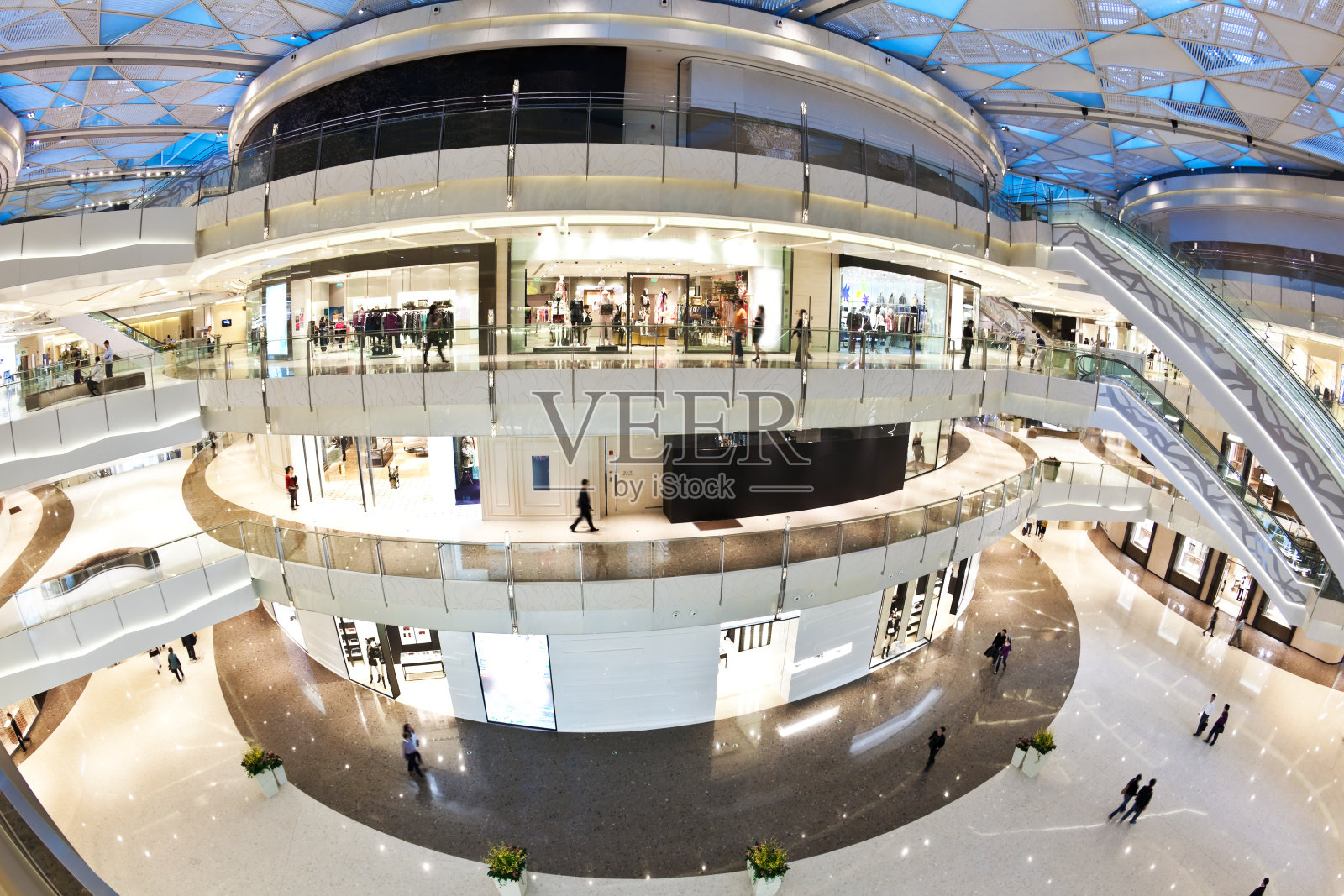 现代四层购物中心与一般的白色口音照片摄影图片