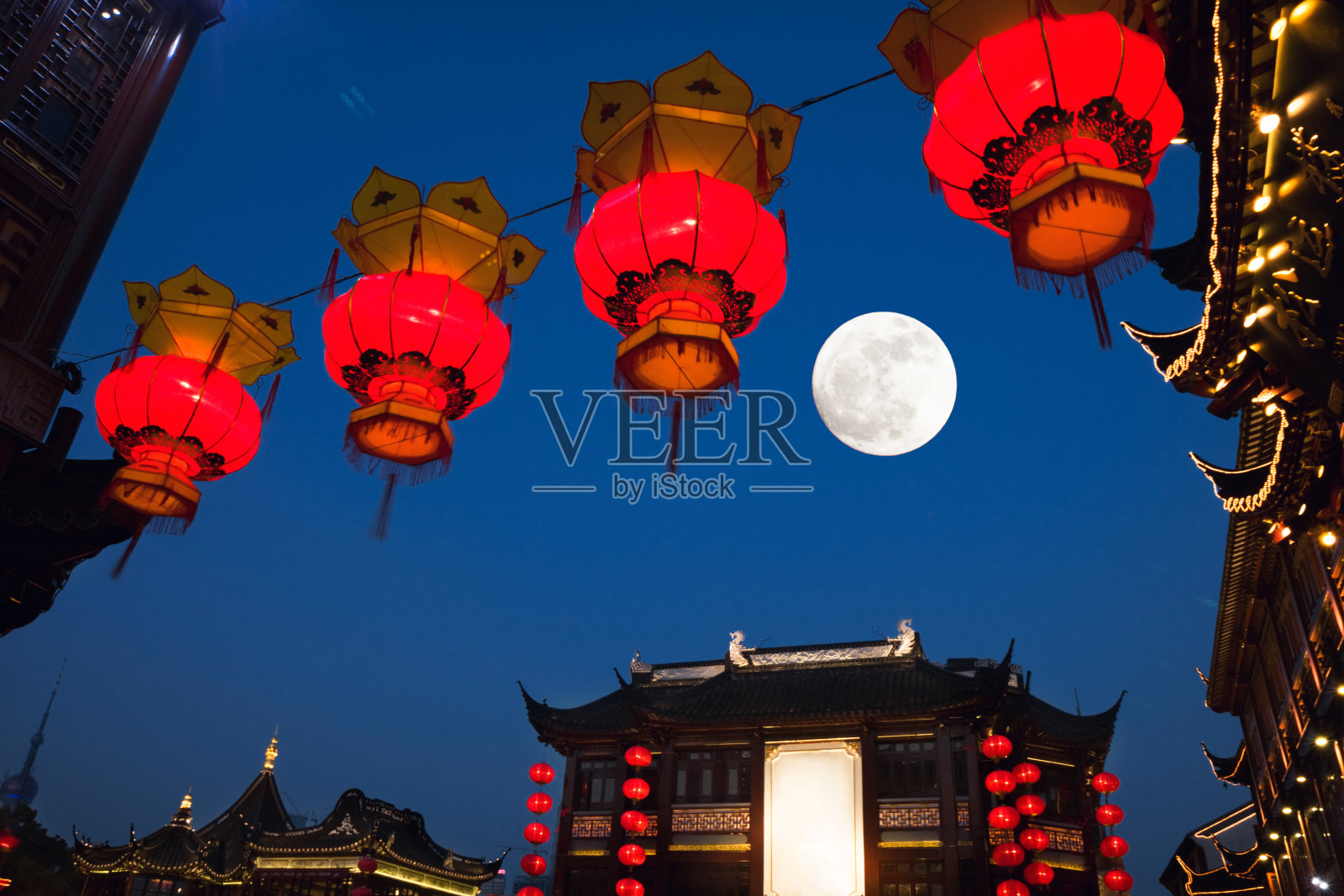 上海豫园夜景，中秋，照片摄影图片